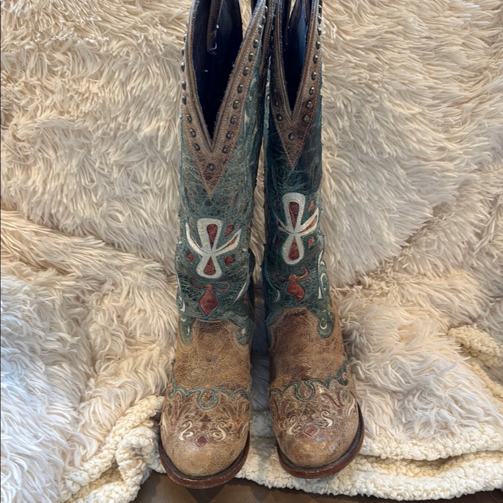 LANE Embroidered Western Cowboy Boots